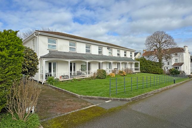 2 bed property, in Fortfield Gardens, £450,000
