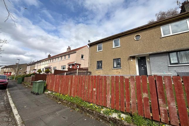 3 bed property, in Hillside Road, £69,000