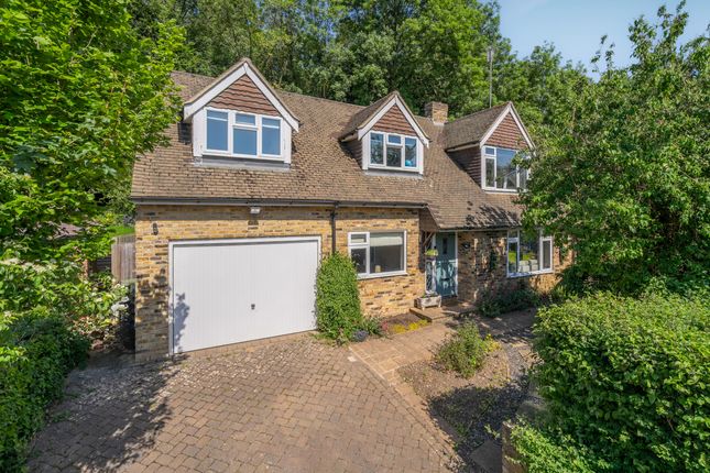 4 bed property, in Cherry Drive, £1,035,000