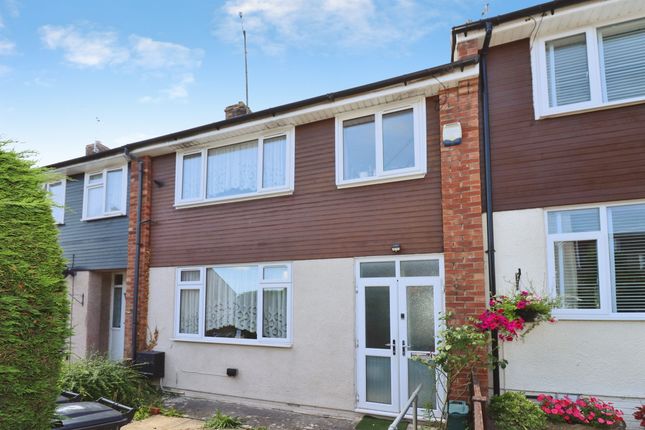 3 bed property, in Elmore, £250,000