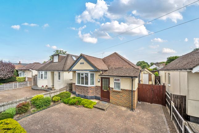 3 bed property, in Woodlands Avenue, £425,000