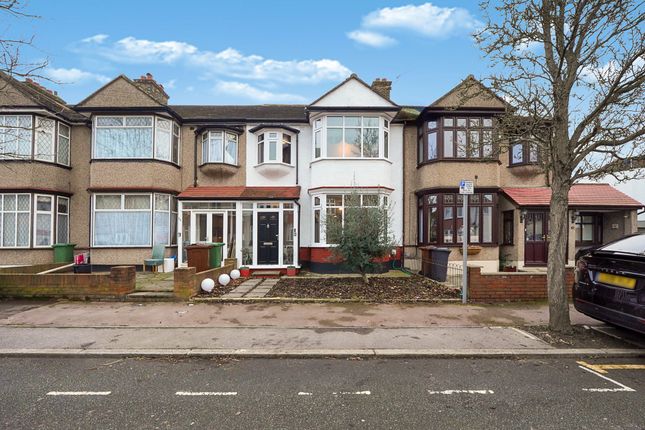 3 bed property, in Oulton Crescent, £525,000