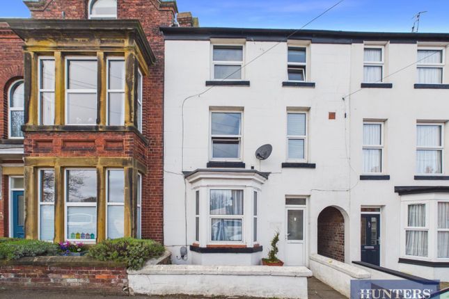 5 bed property, in West Avenue, £285,000