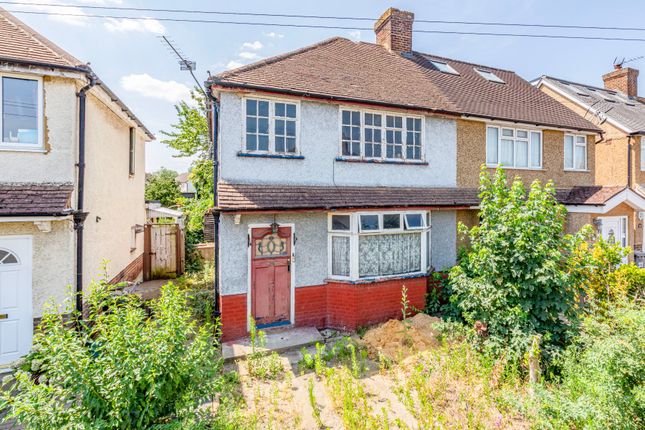 3 bed property, in Addlestone, £400,000