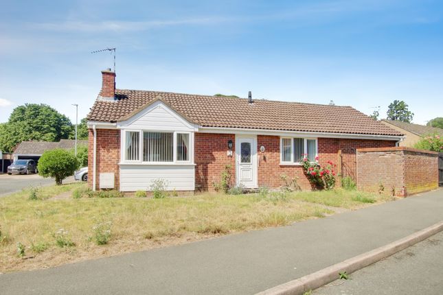 3 bed property, in Bevills Close, £310,000