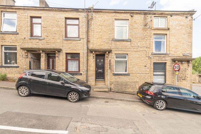 4 bed property, in Dean Street, £120,000