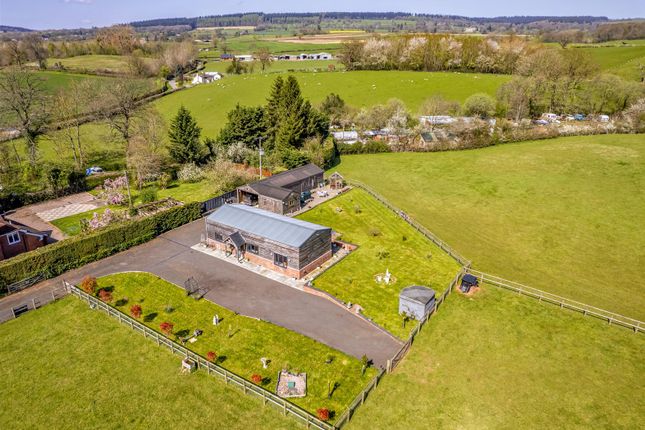 2 bed property, in Lot 1 - Tawny Barn, £595,000
