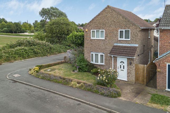 3 bed property, in Mill Lane, £275,000