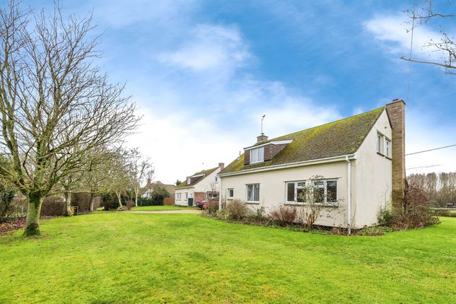 2 bed property, in Weir Close, £500,000