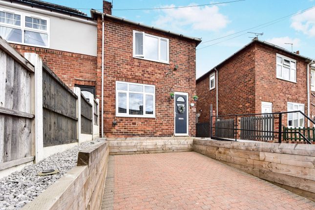 2 bed property, in Derwent Gardens, £140,000