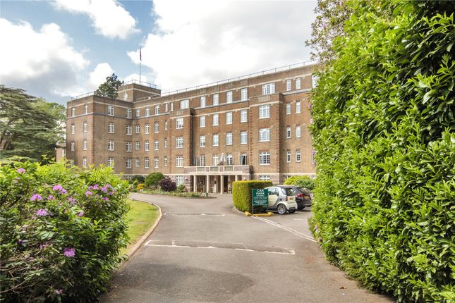 3 bed property, in Chancellor House, £425,000
