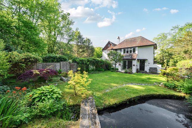 2 bed property, in Kingsley Green, £560,000