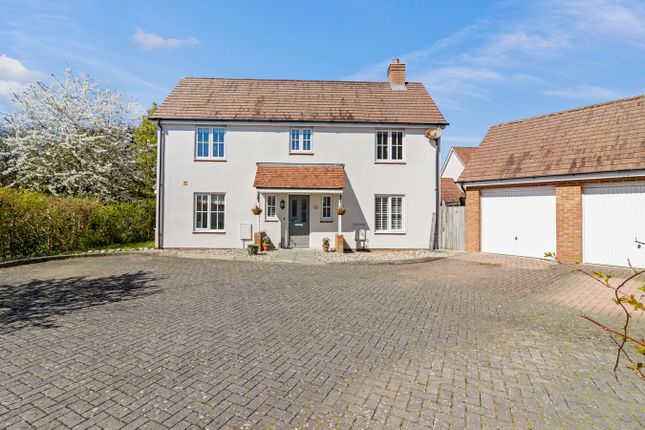 4 bed property, in Solent Crescent, £450,000