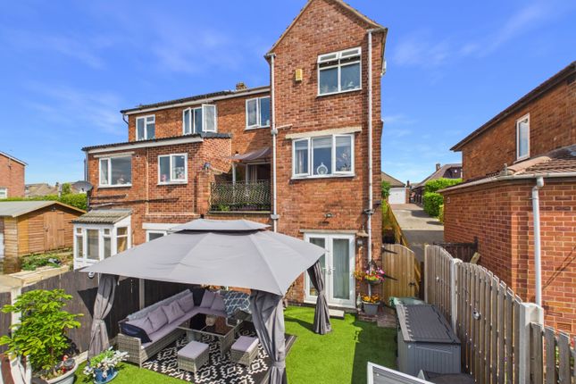 4 bed property, in Rosegarth Avenue, £250,000