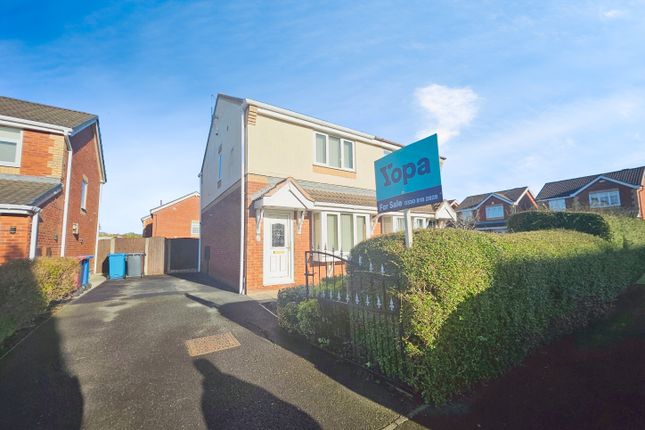 3 bed property, in Newark Close, £160,000