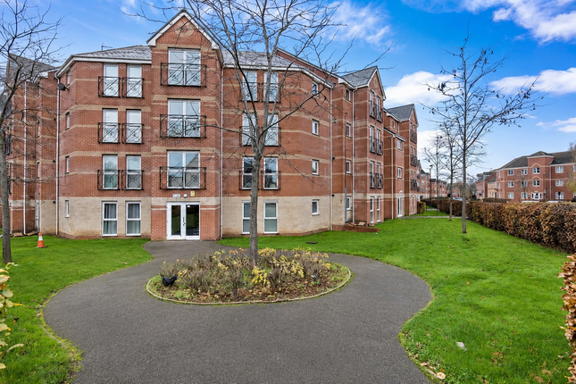 2 bed property, in Thackhall Street, £120,000