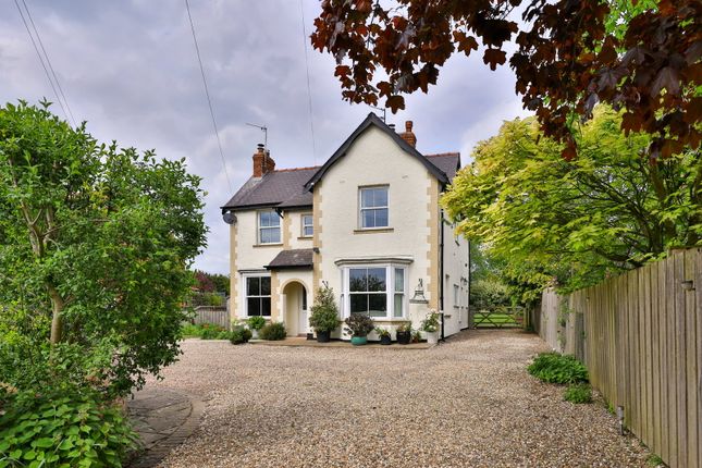 4 bed property, in Hazeldene, £500,000