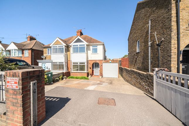 3 bed property, in Canterbury Road, £365,000