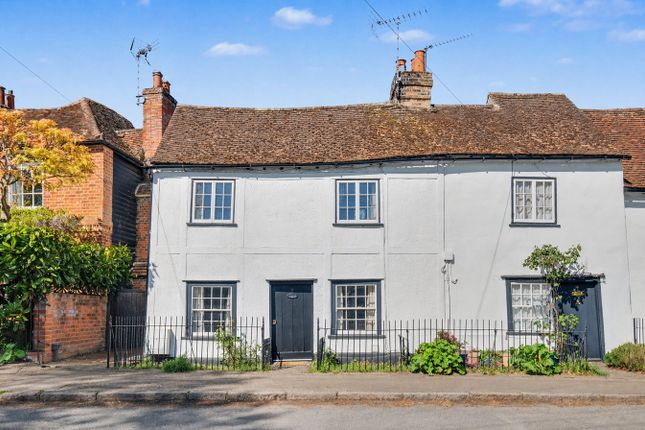 2 bed property, in St Johns Green, £340,000