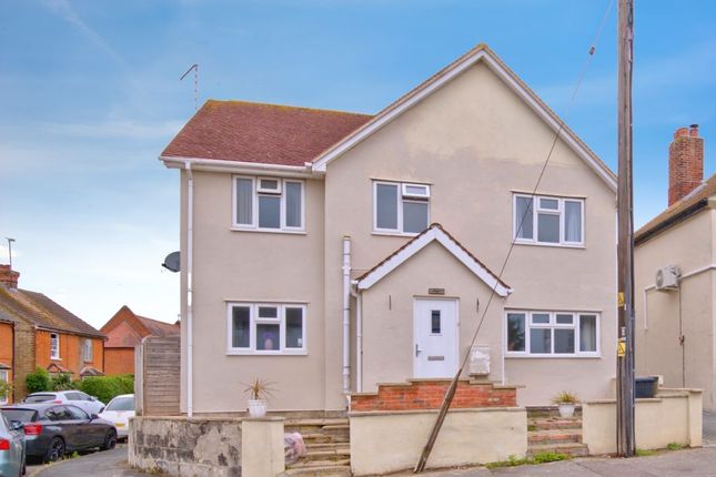 4 bed property, in Alamein Road, £381,000