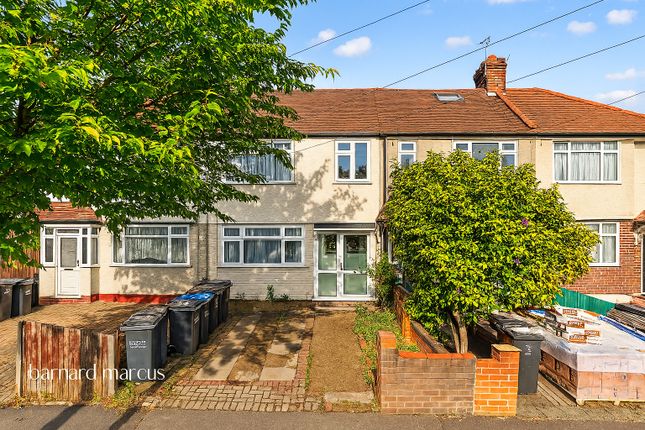 3 bed property, in Alfriston Avenue, £375,000