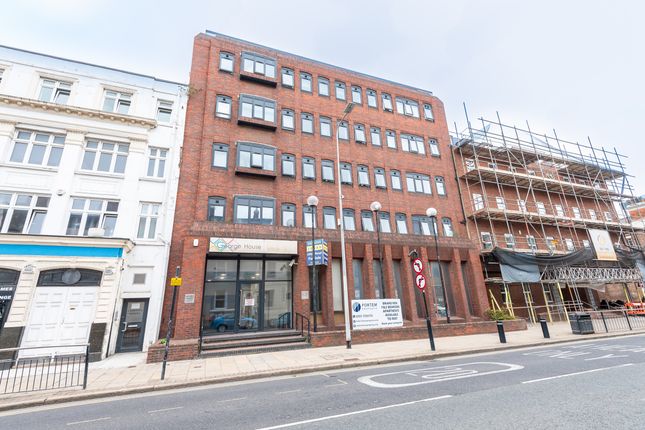 2 bed property, in George Street, £115,000