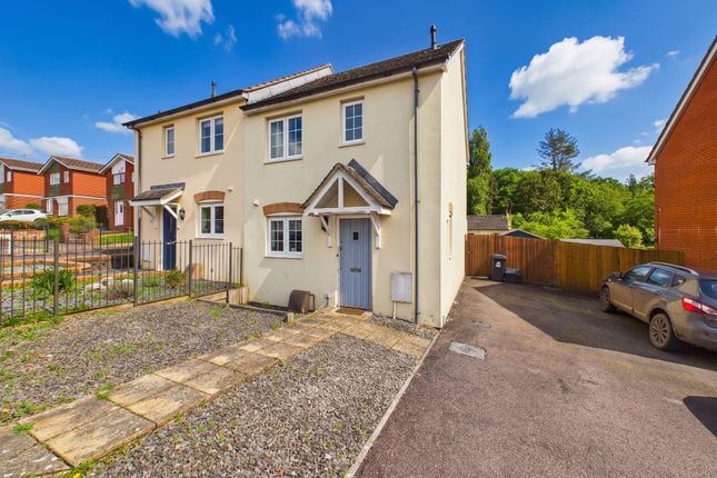 3 bed property, in Saxon Close, £260,000
