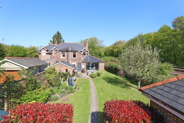 3 bed property, in Northwood Cottages, £800,000