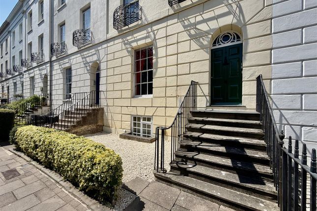 1 bed property, in Brunswick Square, £115,000