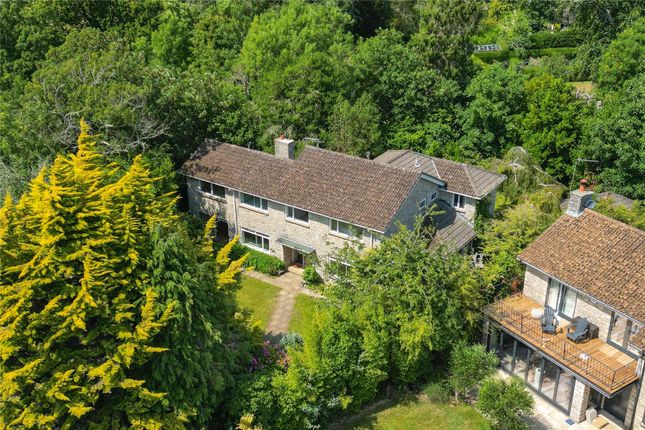 5 bed property, in Ferry Road, £1,100,000