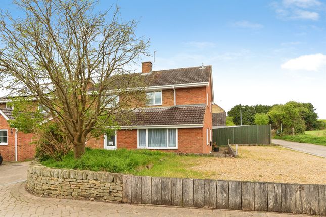4 bed property, in New Walk, £600,000