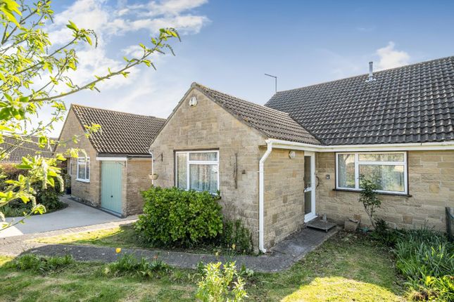 3 bed property, in Bauntons Close, £250,000