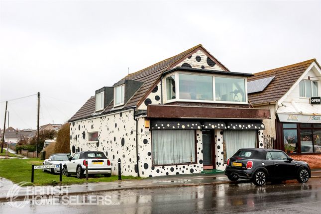 2 bed property, in South Coast Road, £170,000