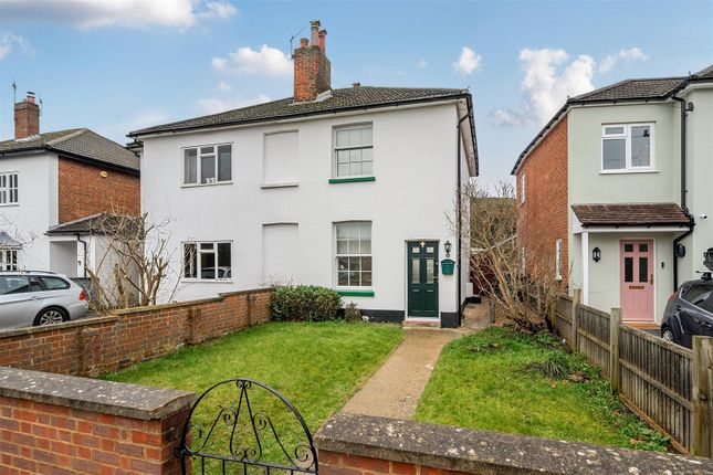 2 bed property, in Stoke Fields, £599,950