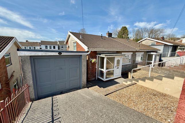 3 bed property, in Alexandra Road, £210,000