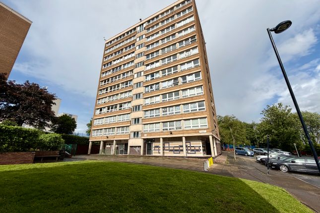 2 bed property, in Wellington Street, £48,000