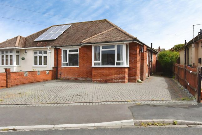 3 bed property, in Cleethorpes Road, £325,000