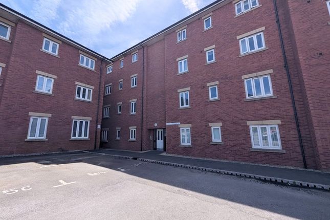 2 bed property, in Flat 32, £75,000