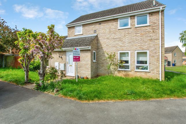 3 bed property, in Prince Of Wales Close, £190,000