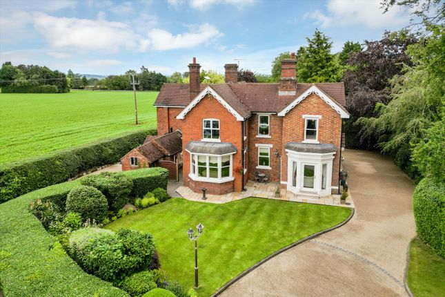 5 bed property, in Wootton, £1,000,000