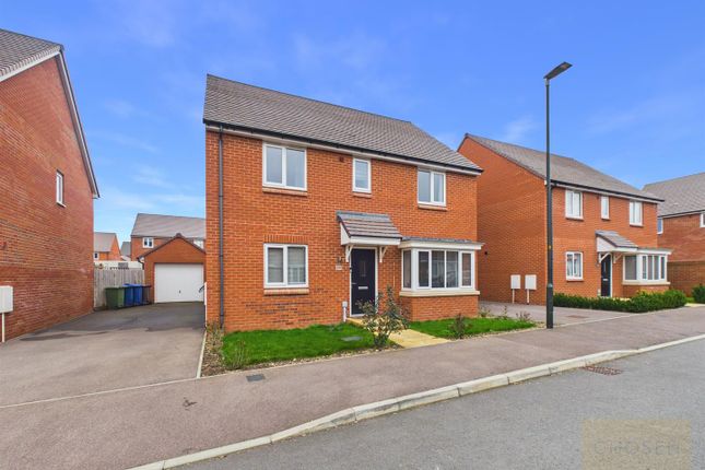 4 bed property, in Springmead Avenue, £465,000