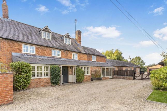 4 bed property, in Aynho Road, £1,195,000