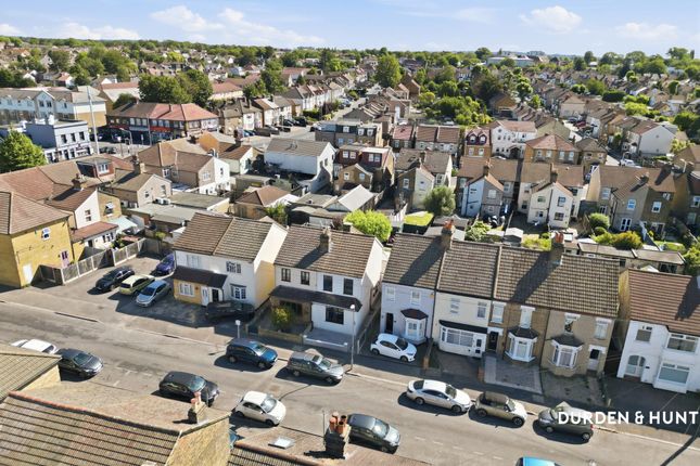 3 bed property, in Douglas Road, £465,000