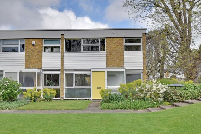 3 bed property, in The Plantation, £775,000