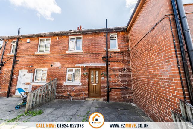 3 bed property, in Manor Road, £160,000