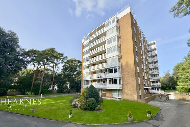 3 bed property, in Manor Road, £250,000