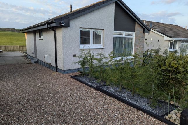 2 bed property, in Glebe Place, £235,000