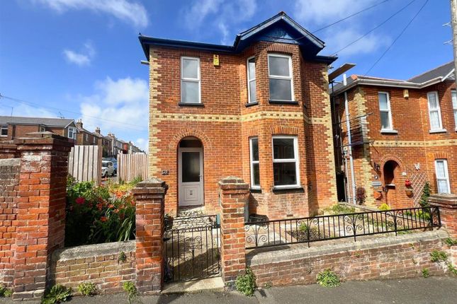 3 bed property, in Well Street, £290,000