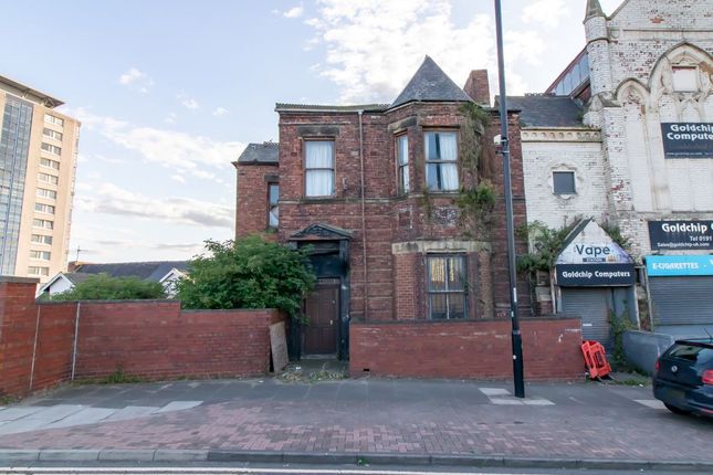 4 bed property, in 43 Newcastle Road, £35,000