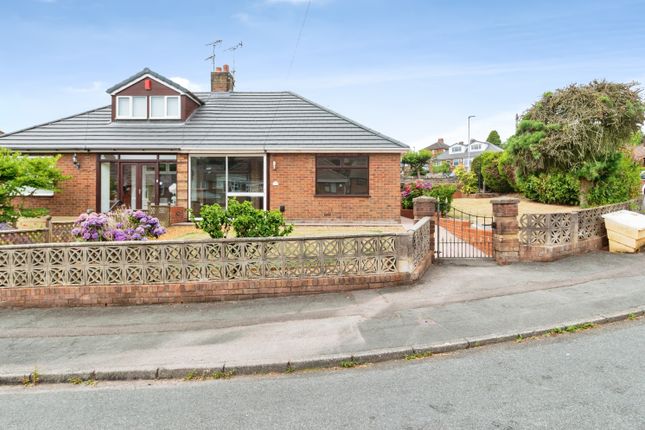 3 bed property, in Coupe Drive, £190,000